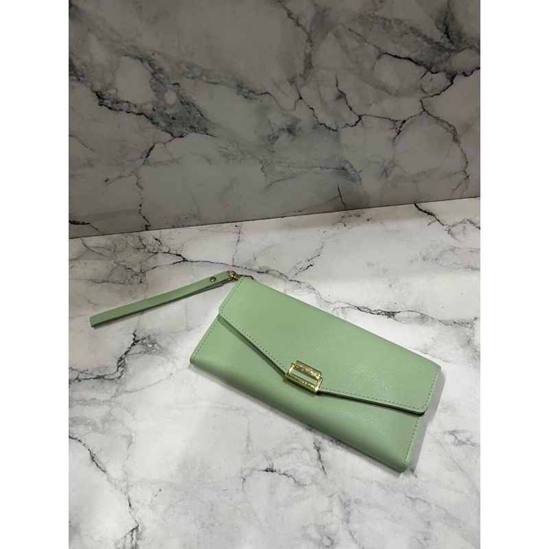 Dompet wanita lipat tiga sintetis