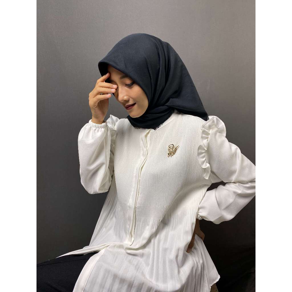 Valemi Shirt By Yonumi Kemeja Putih Atasan Wanita Shirt Lengan Panjang Plisket Korean Style Minimali