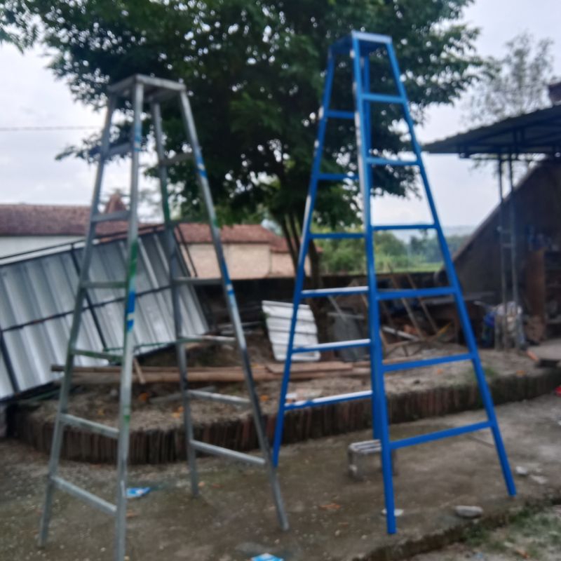 tangga lipat 2,5 meter