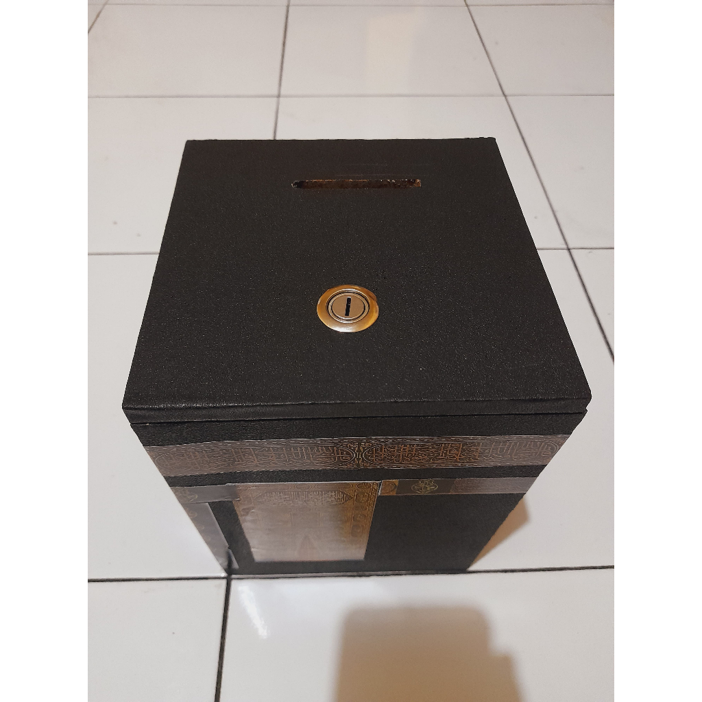 Celengan Ka'Bah Jumbo Dengan Kunci / Celengan Ka'Bah Jumbo Tanpa Kunci