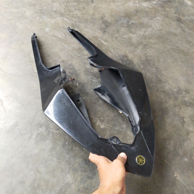 Cover Bodi Belakang Yamaha R15 V2 Lama Original Bekas Copotan Motor Second 2nd
