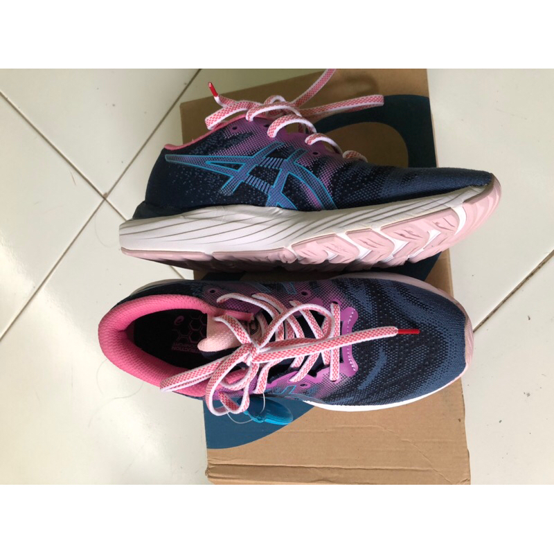 sepatu asics gel