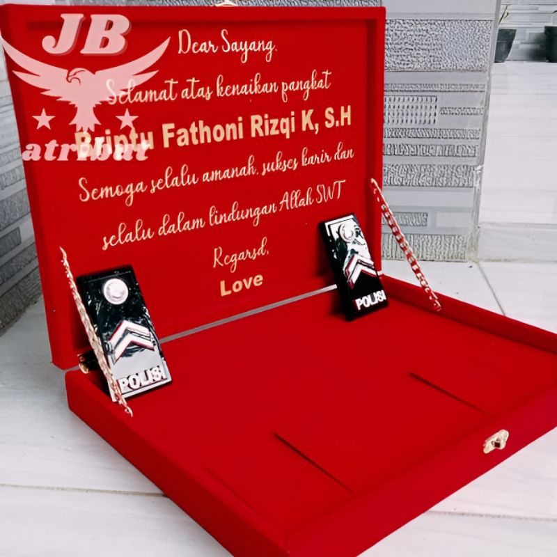 

box kotak kota pangkat polisi bludru ukuran 35 x25 custom