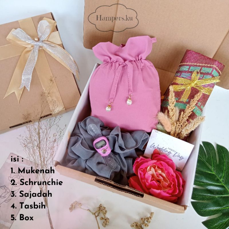 Hampers mukenah cantik || Kado wedding / kado ultah / kado wisuda