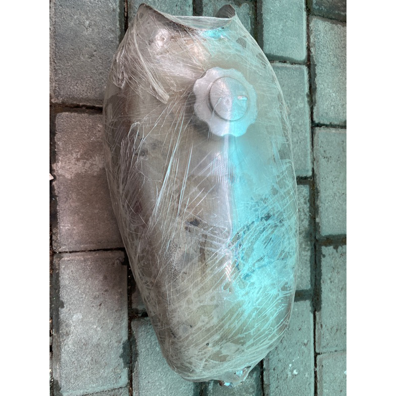 tangki original Honda cb 100 tahun 1976