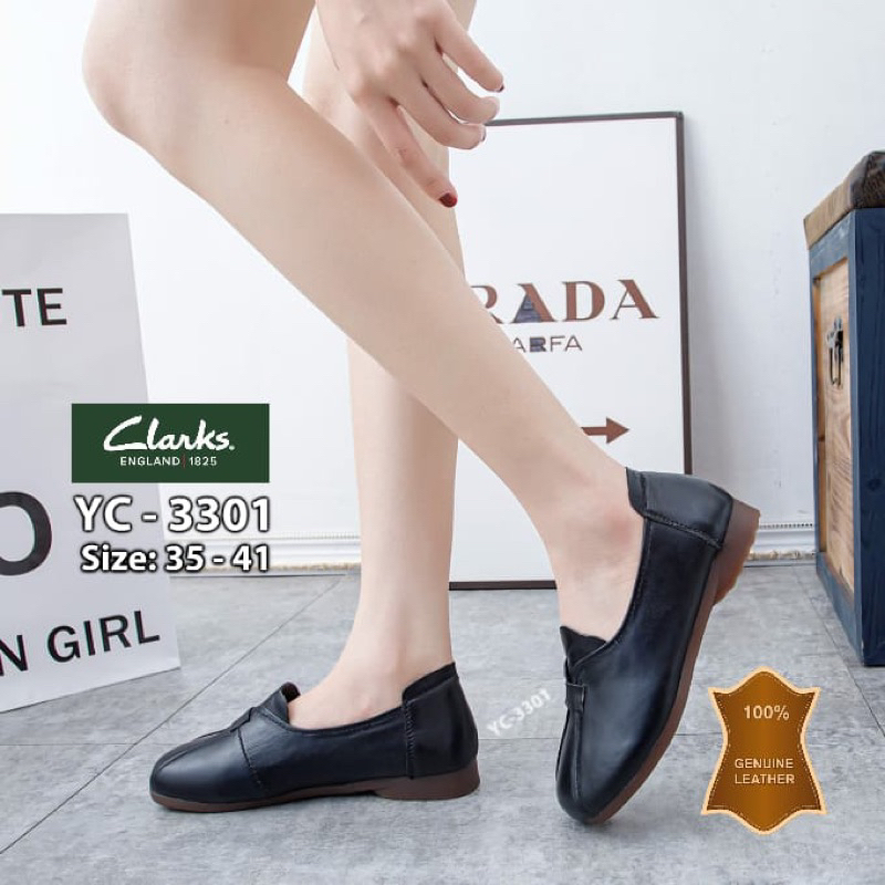 clarks YC 3301 slip on leather