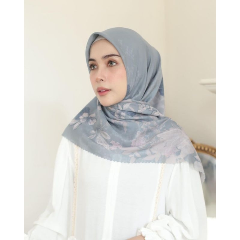 Ophelia dan Raisha Signature Scarf by nhs.looks