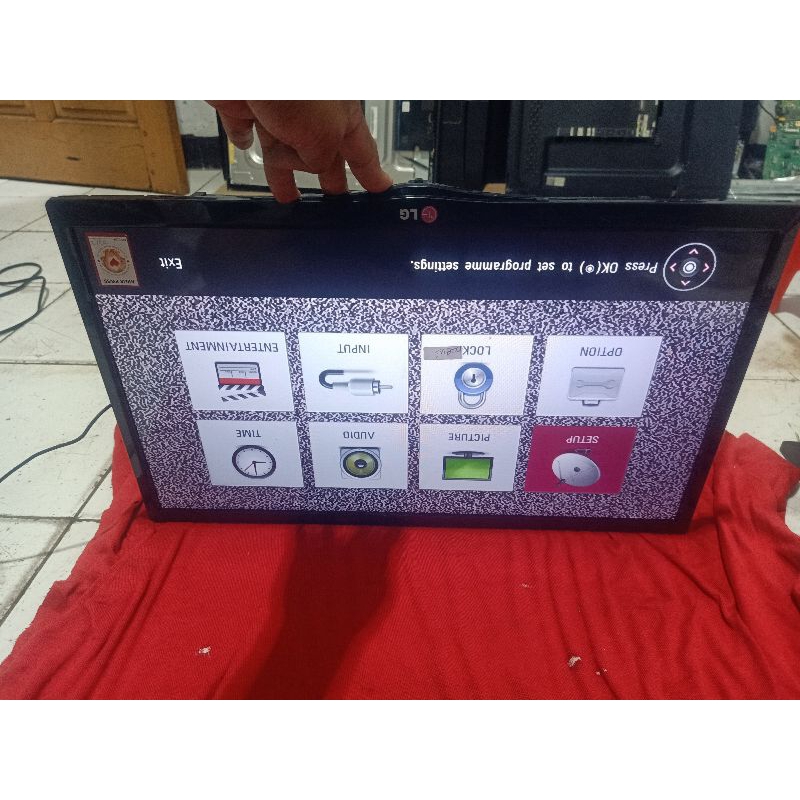 Panel layar Tv LED LG 22 inch