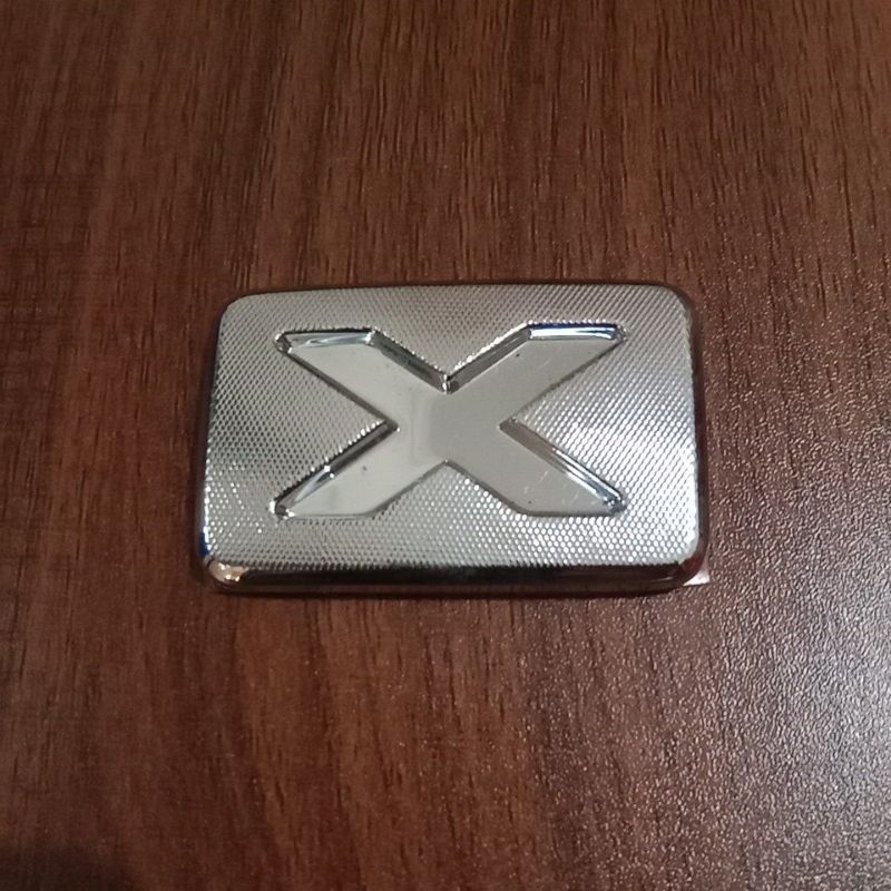 emblem logo type x daihatsu luxio original