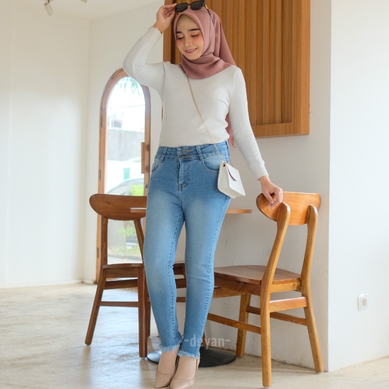 Ciara Jeans HW Kancing 2 Bawah Rawis - Original AWW