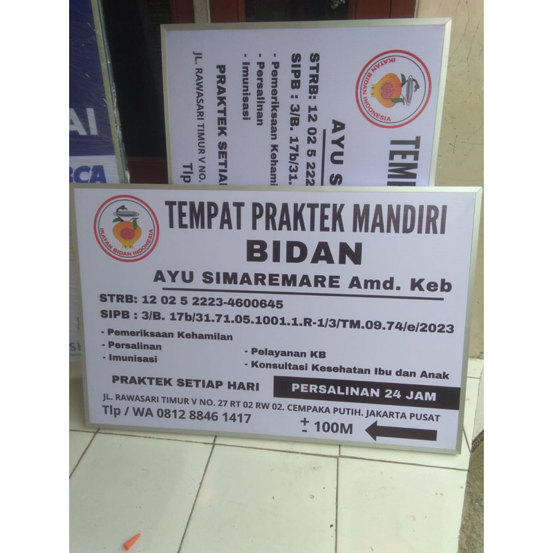 

papan nama/plang bidan backlite ukuran 60x90 free brecket