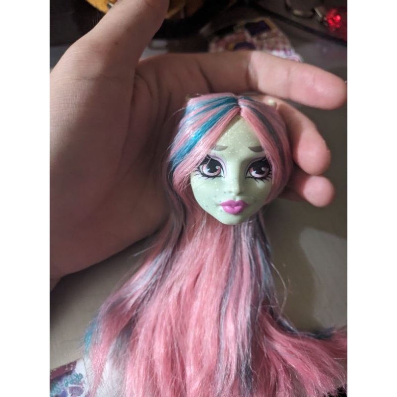 Sell Monster High Doll Rochelle Goyle First Wave Signature Head Boneka SUPER DUPER RARE