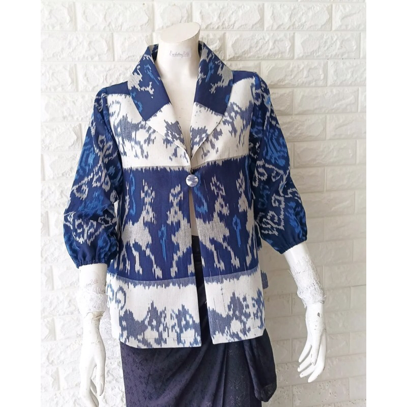 Blazer tenun motif ayam sumba blazer murah baju tenun jepara atasan wanita fashion tenun ethnik
