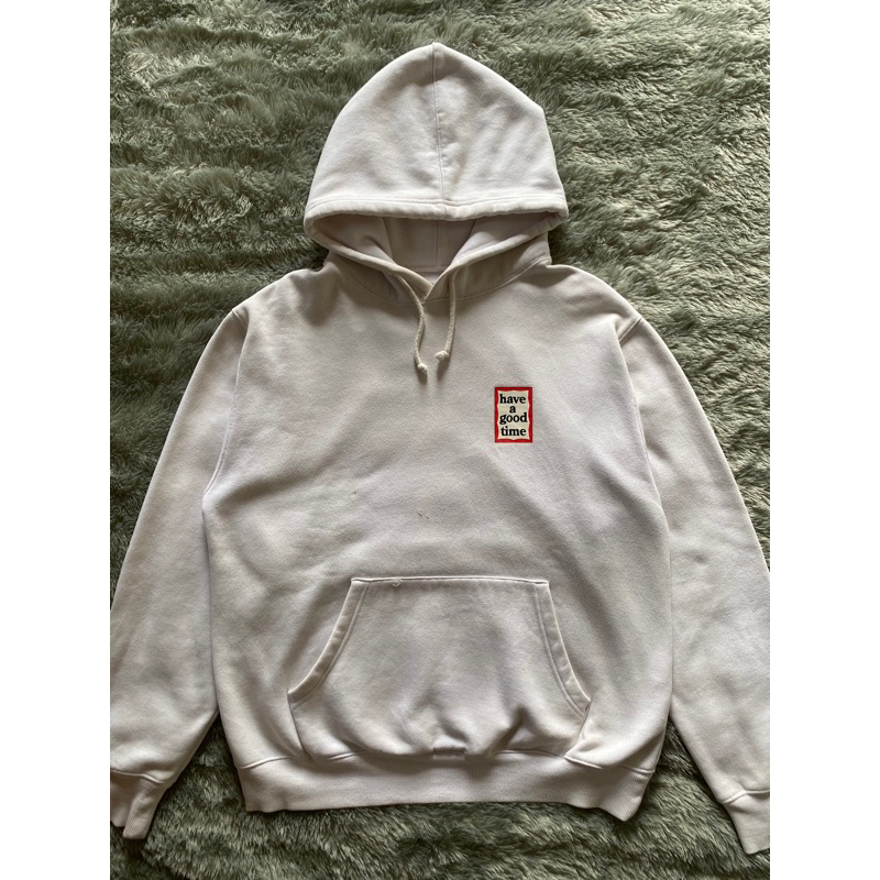 hoodie hagt small logo