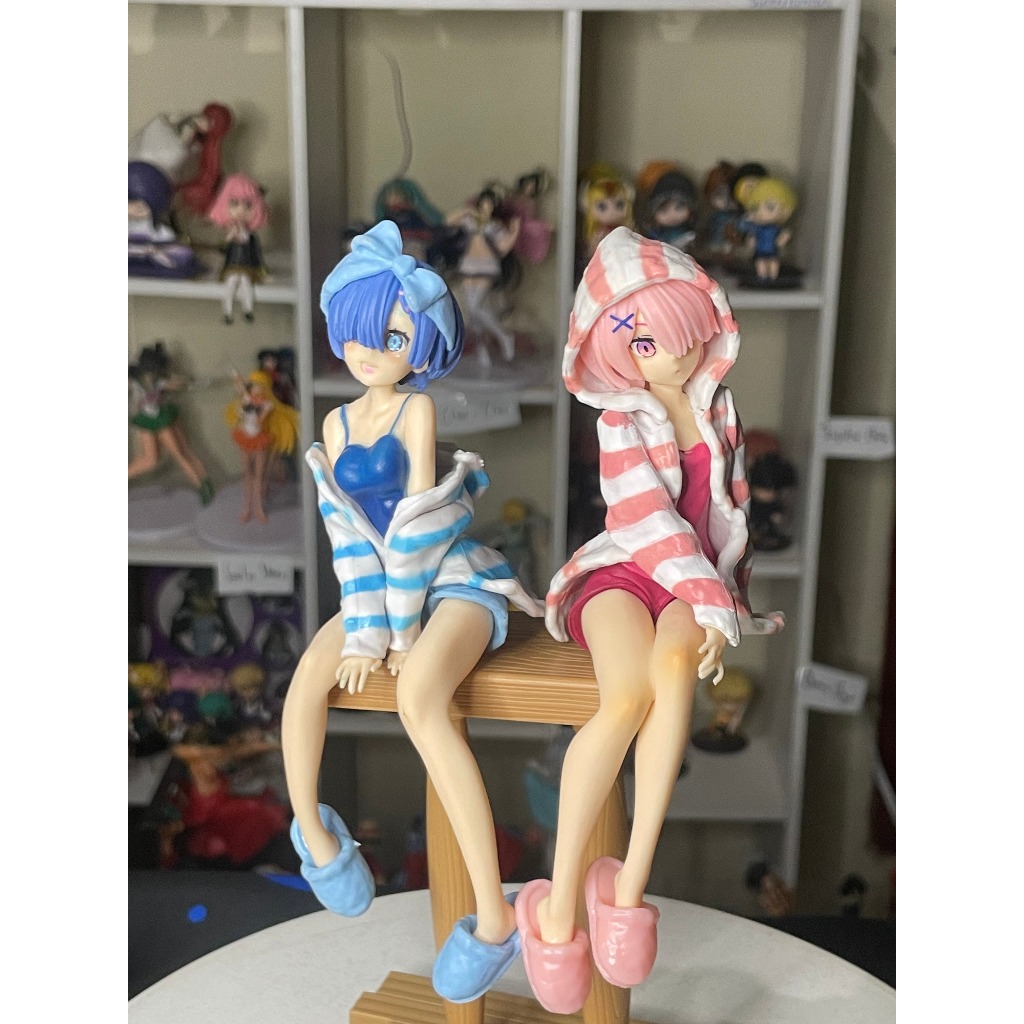 Action Figure Rezero Rem Ram Versi Duduk