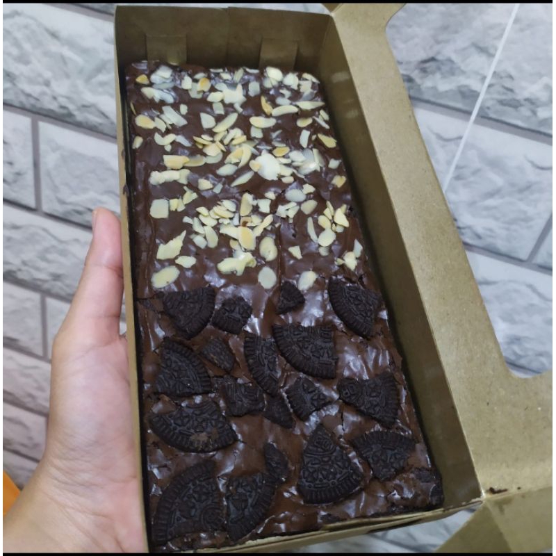 

PREMIUM SMALL FUDGY BROWNIES