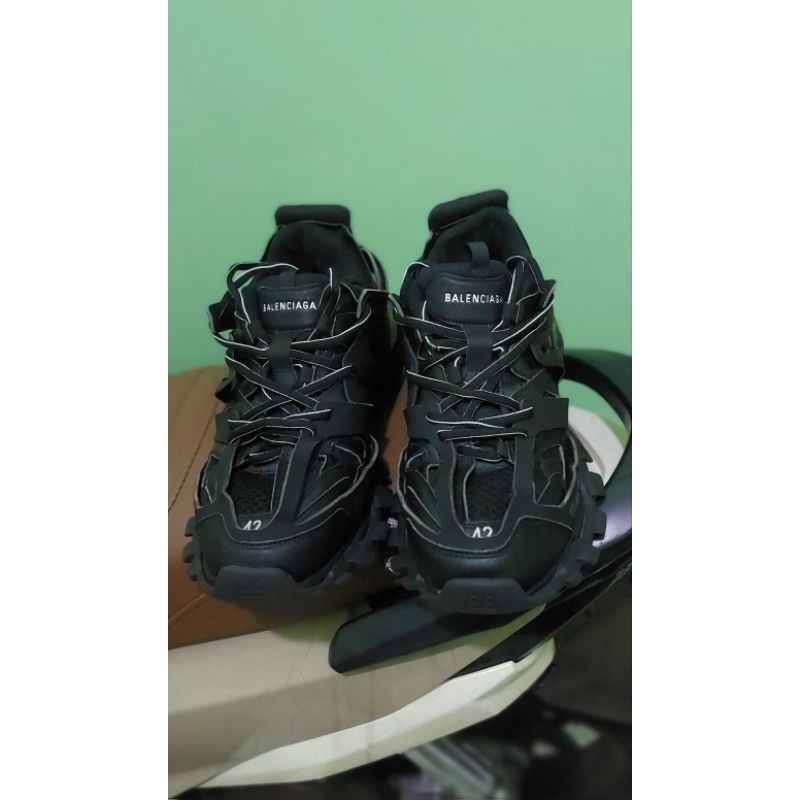 Sepatu Balenciaga Track LED ori size 42