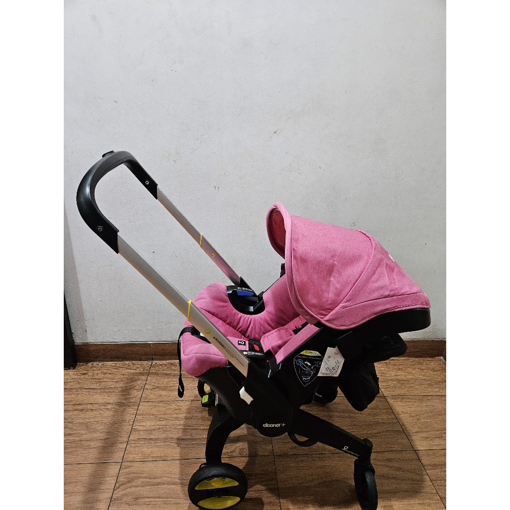 Preloved Doona Infant Car Seat & Stroller - Sweet (Pink)