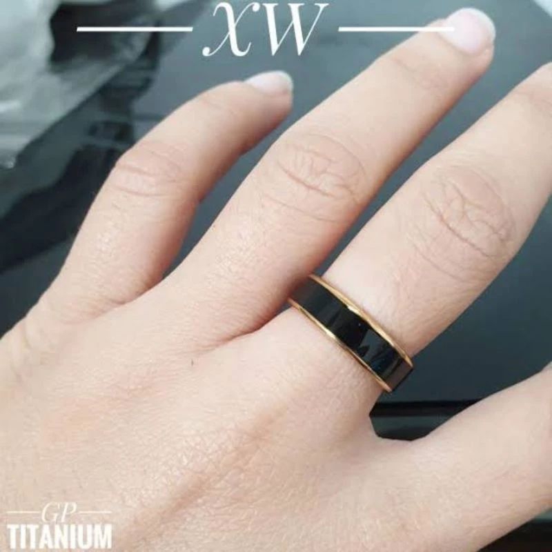 Cincin Titanium Hitam List Gold Cincin Pria Wanita ANTI KARAT