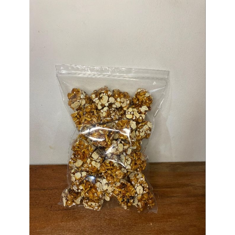 

KUE BRONDONG JAGUNG BERAT 250GRAM 100%HALAL