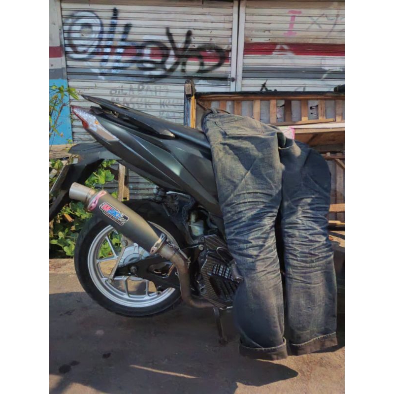 BLUESTATES 21 OZ BLACK JAGUAR