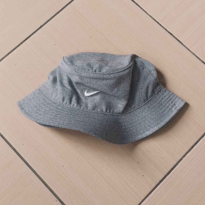 NIKE NSW BUCKET HAT NU (ORIGINAL RESMI)