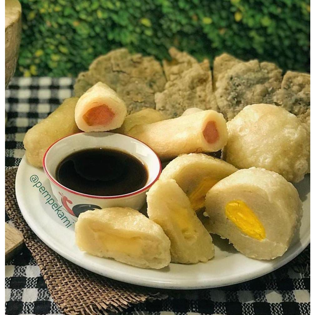 

[KHUSUS AREA SURABAYA] PEMPEK CAMPUR KHAS PALEMBANG KEMASAN 1000GR