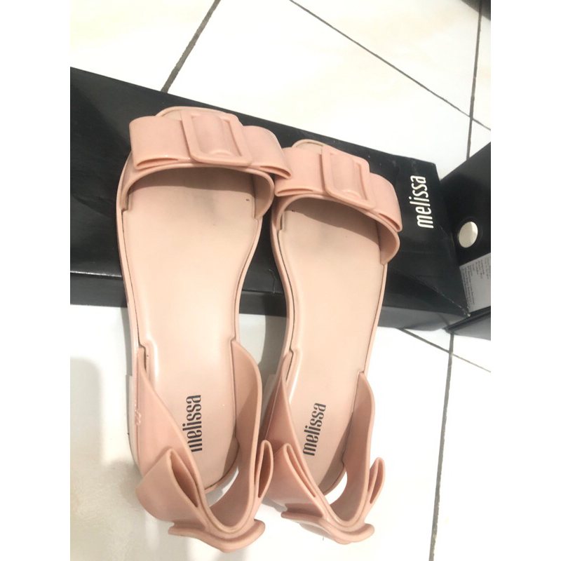melissa preloved 37 with deffect