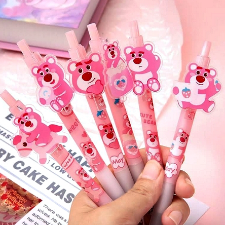 

Pulpen Lotso Akrilik PEN GEL Karakter LOTSO Beruang Stroberi Strawberry Bear Lucu Bandul Anak Pena Tinta Hitam