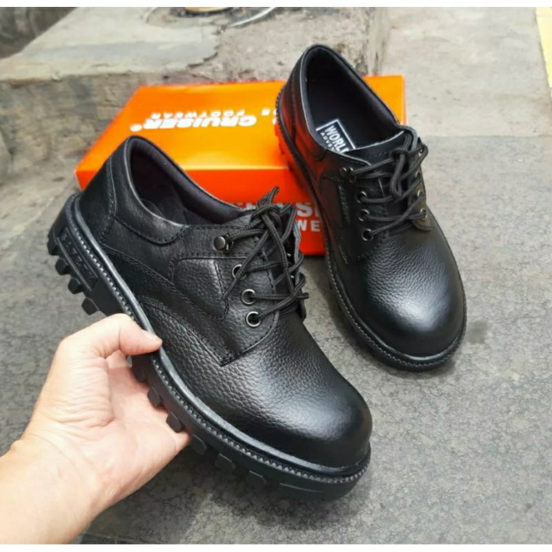 Sepatu safety Pria Full kulit Sapi Asli 100%.