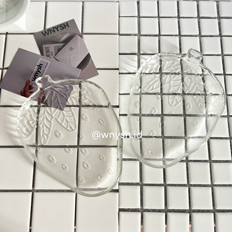 Strawberry Plate, mini saucer , ins plate