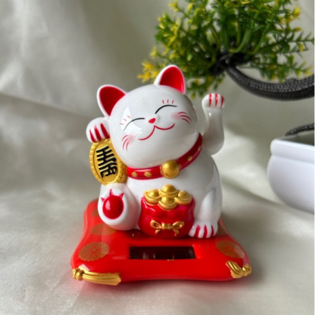 Lucky Cat Hiasan Mobil Tenaga Surya – Kucing Keberuntungan Tanpa Baterai