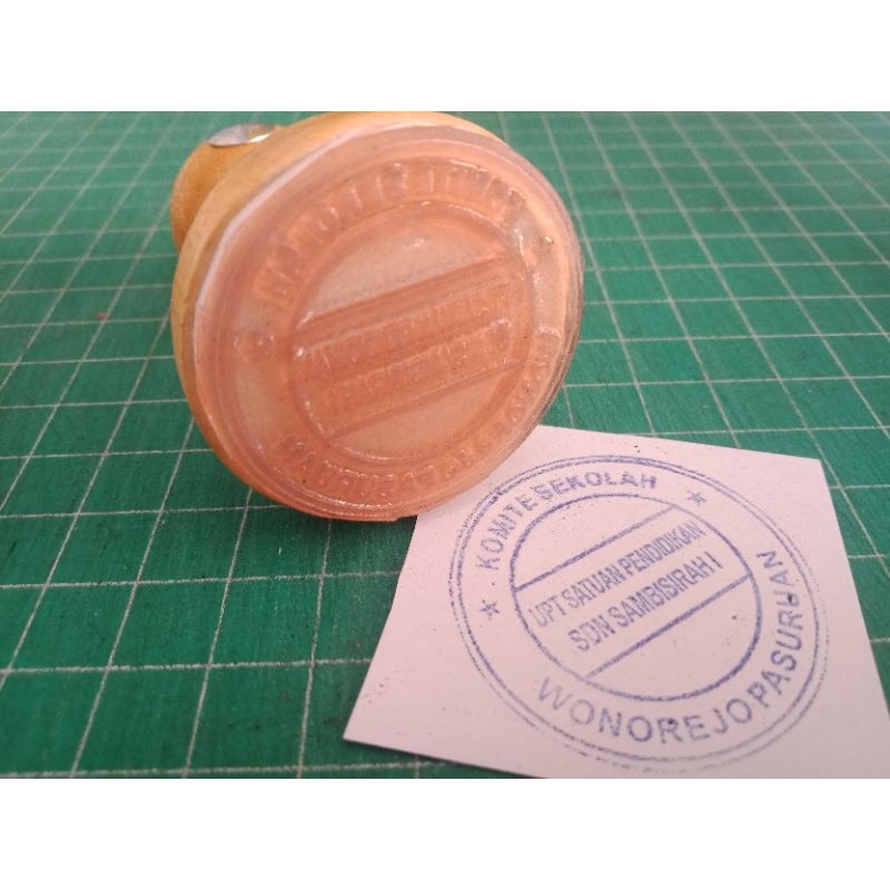 

Stempel Kayu Murah / Stempel Runaflek / Stempel Manual Stempel Bulat D. 40