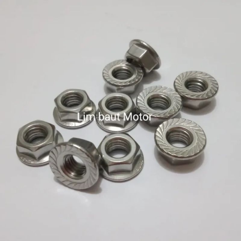 Mur flange 12/8mm stainless