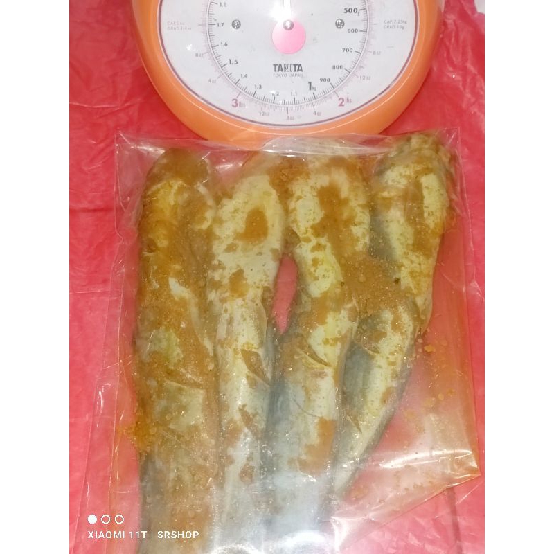 

SRfoods IKAN LELE BUMBU KUNING frozen isi 4 pcs