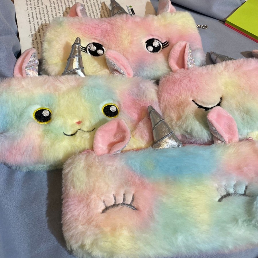 

TEMPAT PENSIL KARAKTER UNICORN TANDUK BULU RAINBOW BENTUK WAJAH MEREM TERMURAH KOTAK PENSIL MURAH MODEL KUDA PONI UNICORN BEST QUALITY WARNA CANTIK READY COD