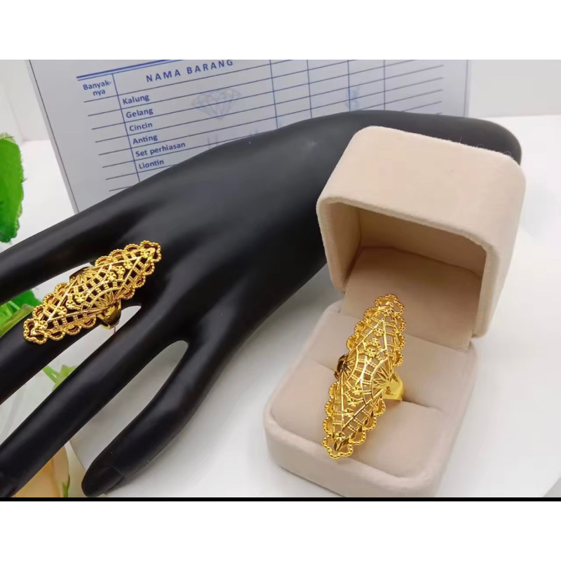 CINCIN TITANIUM WANITA DUBAI 02