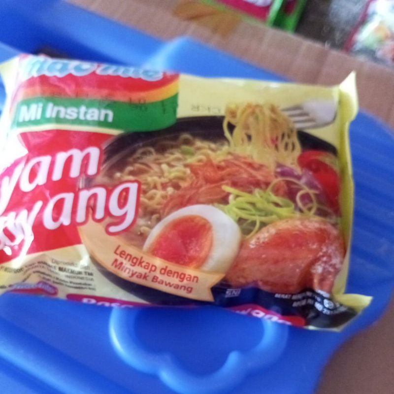 

indomie ayam bawang