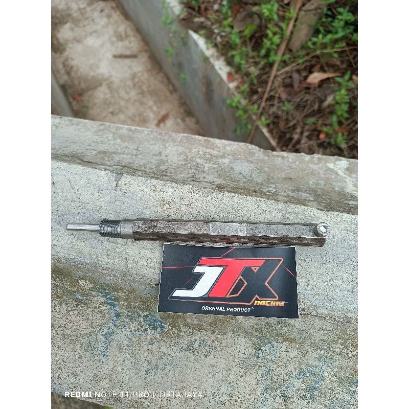 dudukan dial top piston via lubang busi honda jazz drat M14x1. 25 atau drat busi 2tak