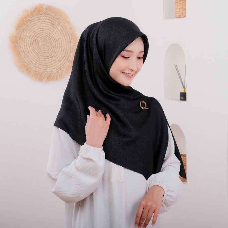 HIJAB KERUDUNG SEGI EMPAT / SEGIEMPAT LASERCUT SHINAR GLAMOUR / SHIMER / PESTA / GLITER POLOS ELZAHR