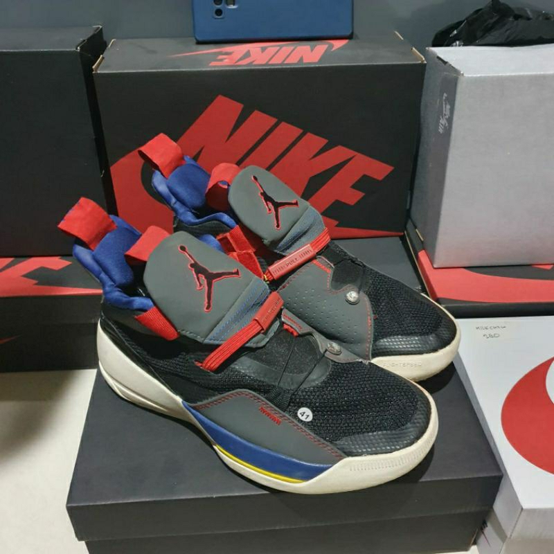 Sepatu Nike air Jordan Original Air Jordan 33 'Tech Pack'41 insole 26 Slip on ( UPC tembus ) ada min