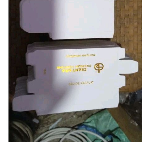 

Box parfum Travel 10 ml hotprint