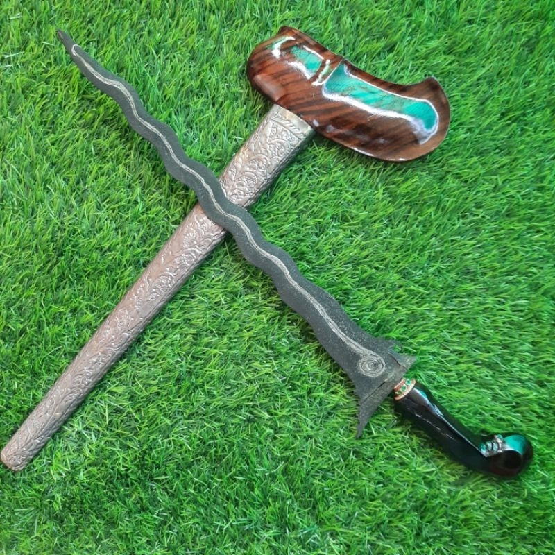 KERIS LINTANG KEMUKUS GAYAMAN