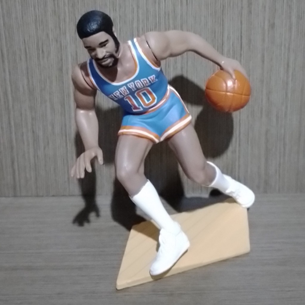 Walt Frzaier New York Knicks Kenner Starting Lineup 97 Action Figure