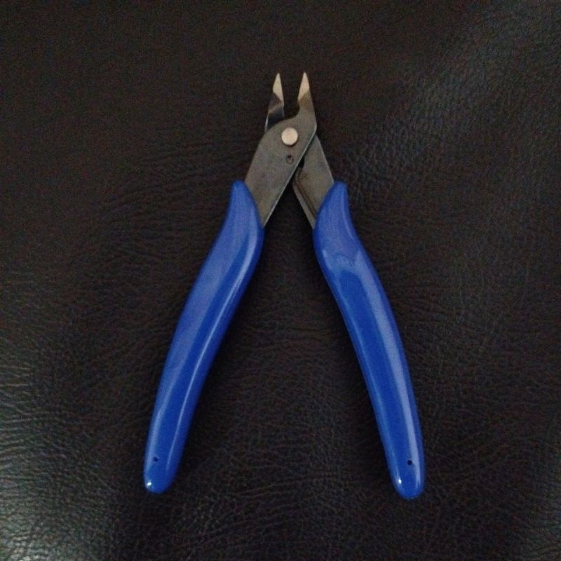 Tang Potong Kawat Behel