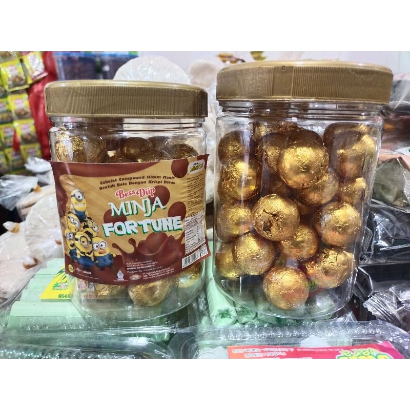 

Coklat Compound Hitam Manis bentuk bola krispi beras