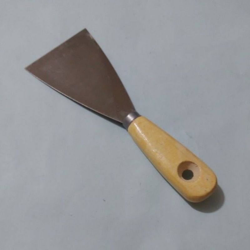 Kapi cat 3inci gagang kayu. harga per pc