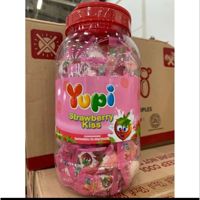 

Yupi Permen Strawberry Kiss Toples 300gr