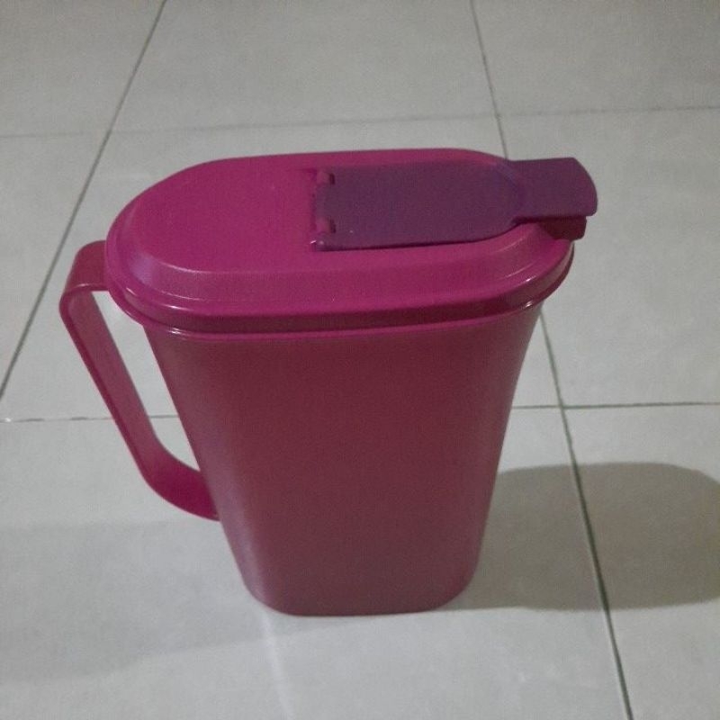 Fridge Jug 2L Tupperware