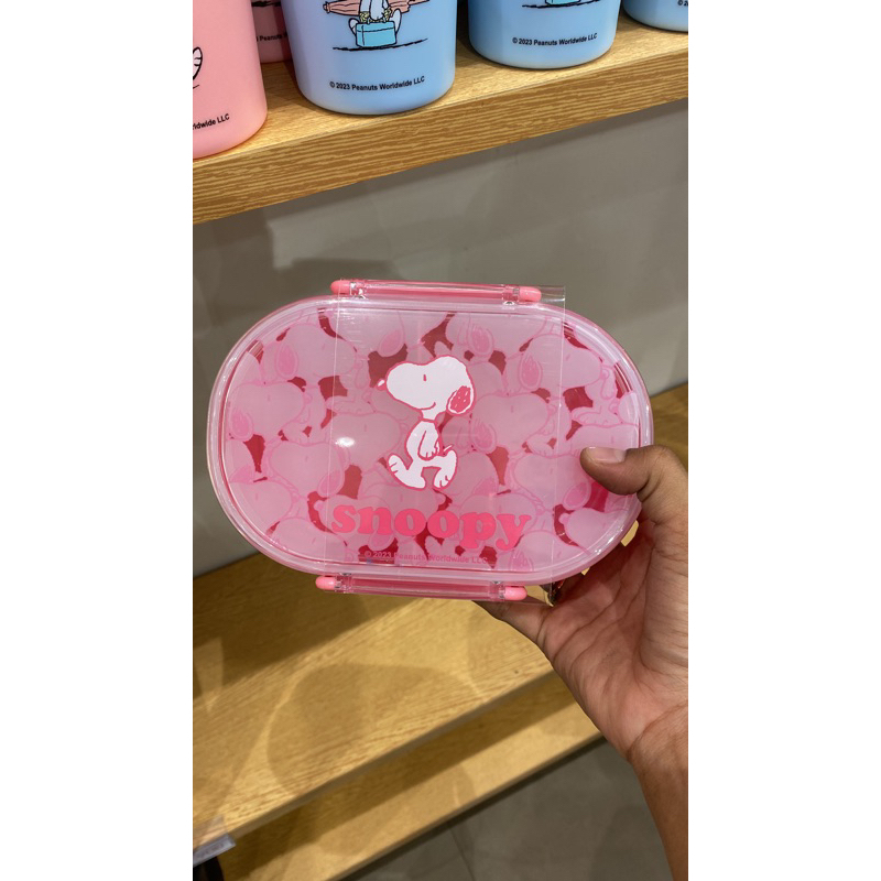 Snoopy bento box miniso